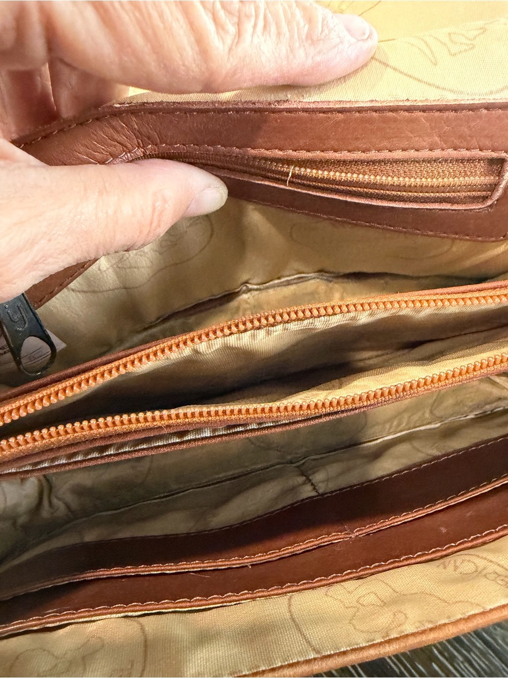 American Angel Camel Leather Shoulder Crossbody Bag - Picture 6 of 9